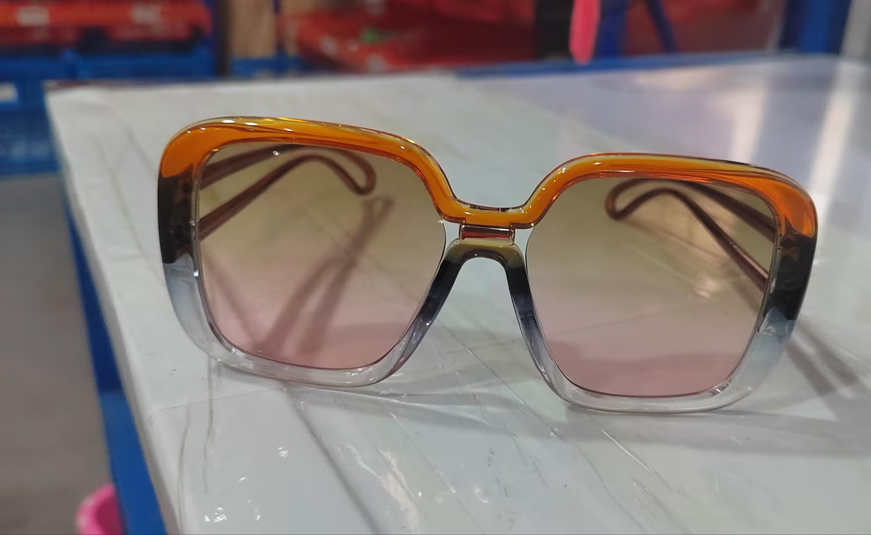 Gradient personality sunglasses