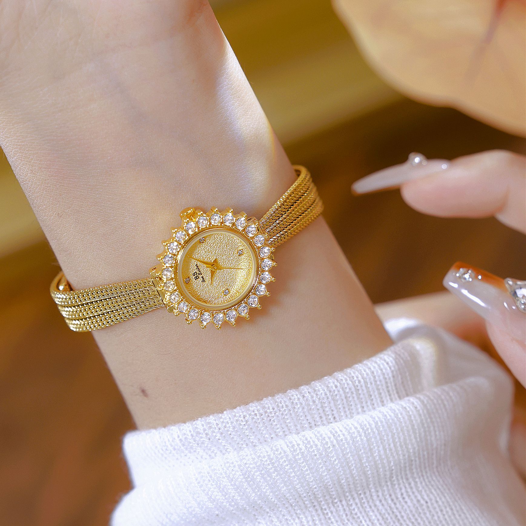 Light-luxury Sun-patterned Gesang Flower Watch