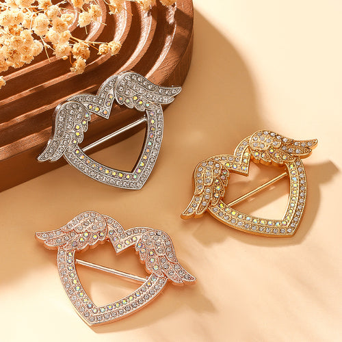 cinching High-end Brooches