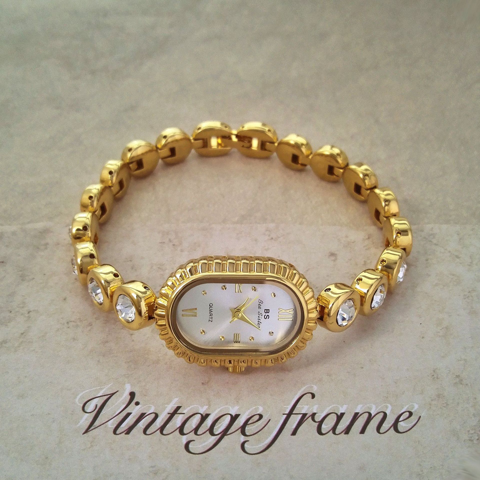 Mid-century Light-luxury Oval-arch Petite Watch
