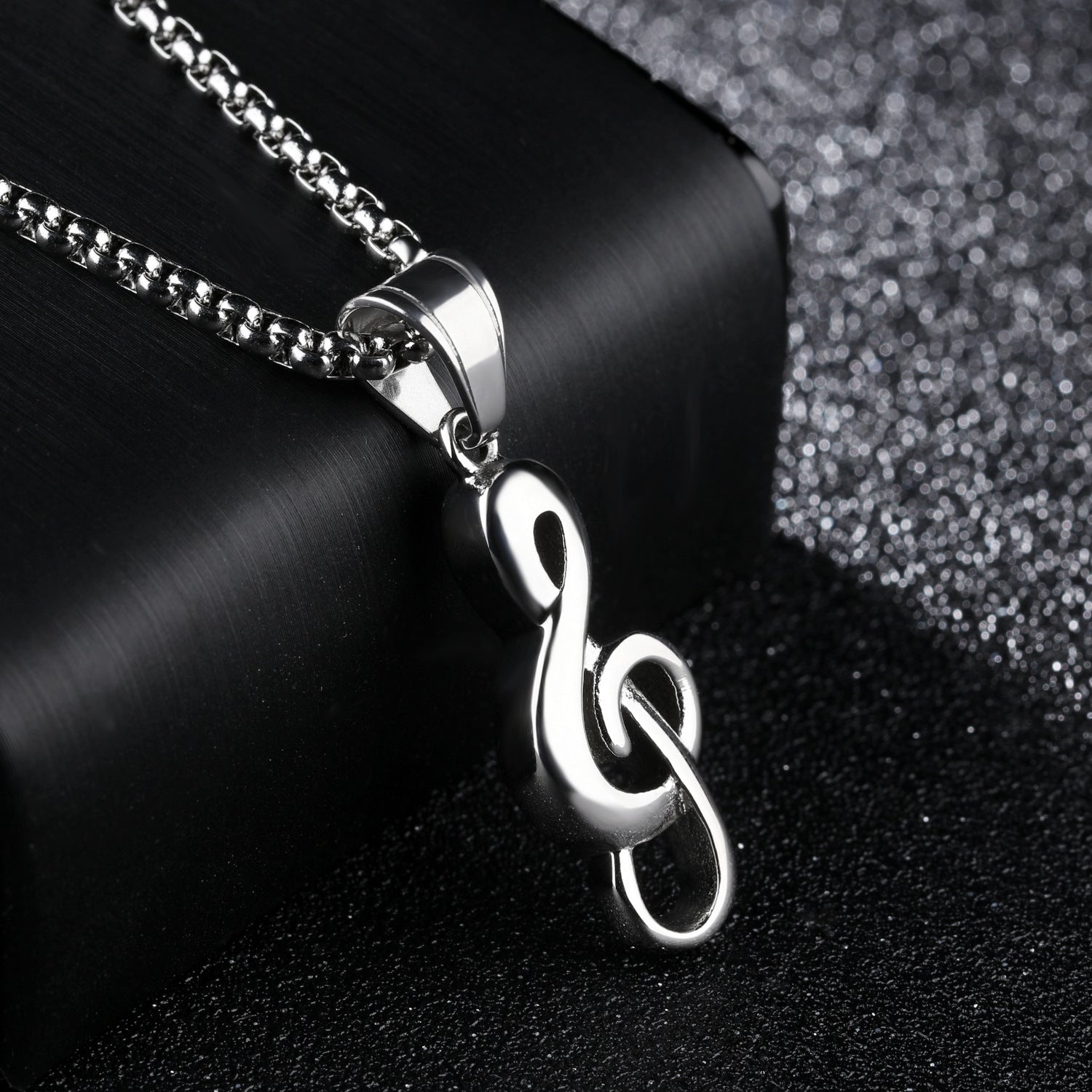 Music symbol necklace