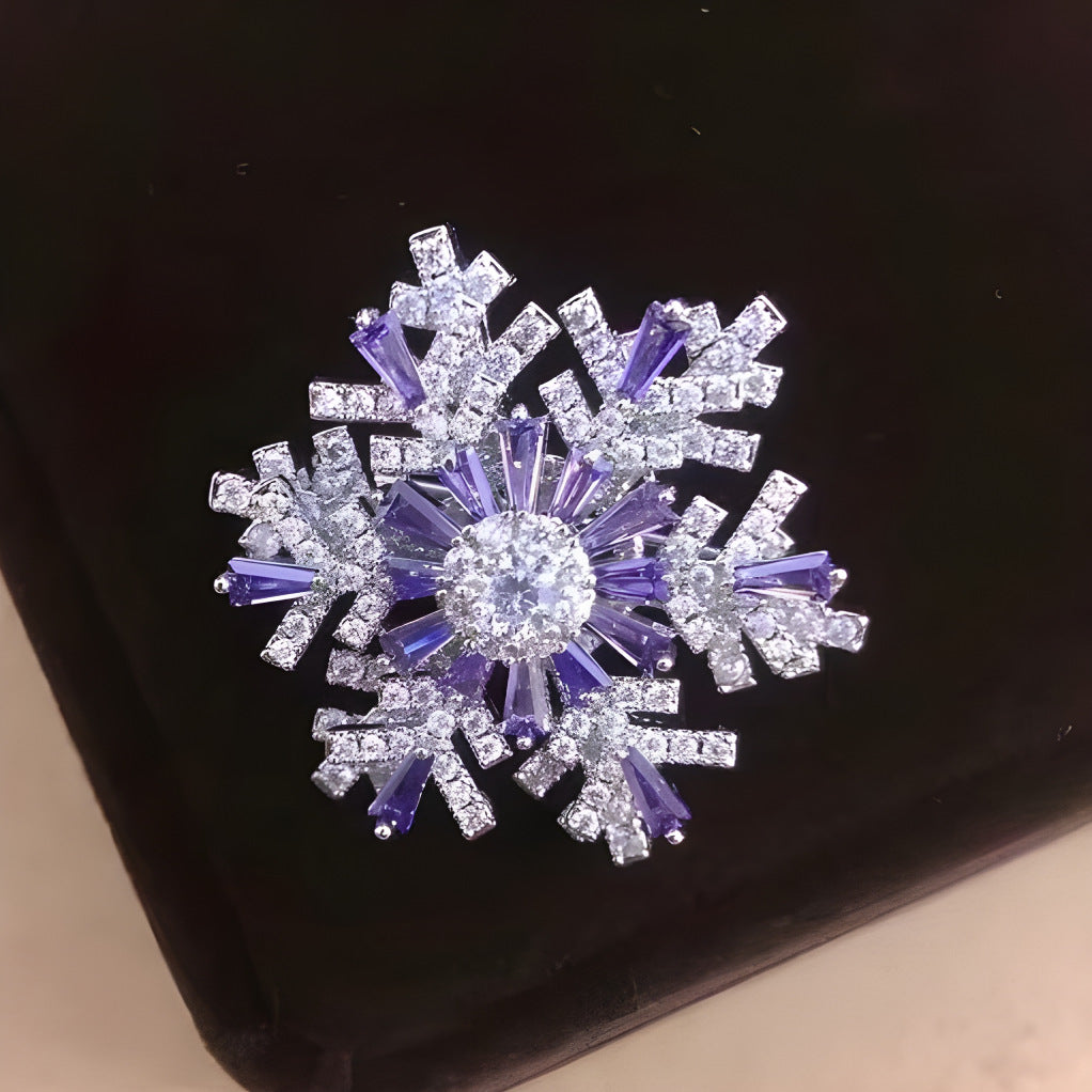 Spinning Snowflake Pin Corsage