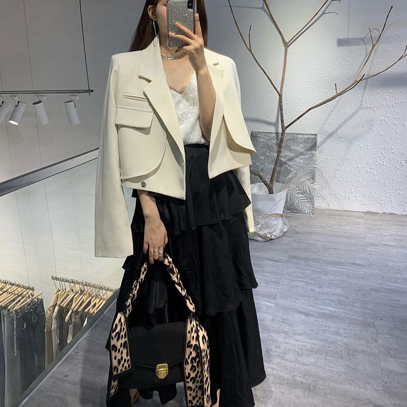 Elegant Versatile Short Blazer