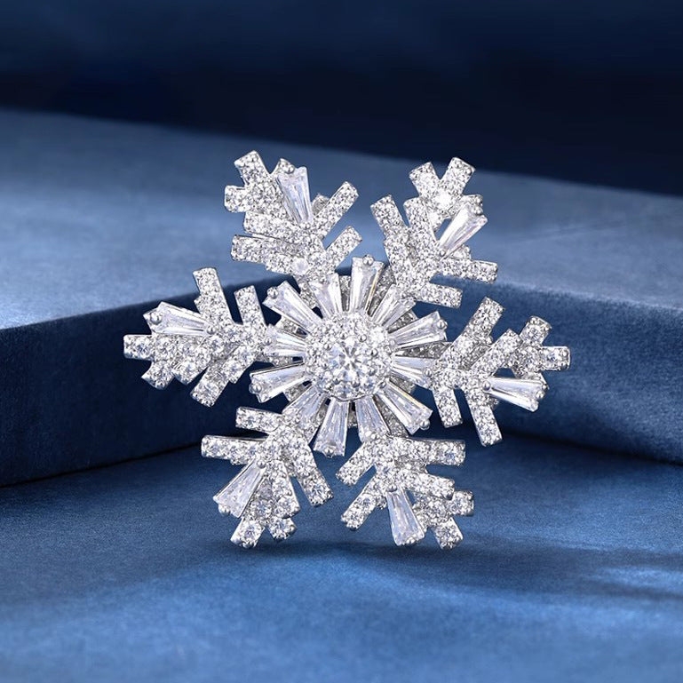Spinning Snowflake Pin Corsage